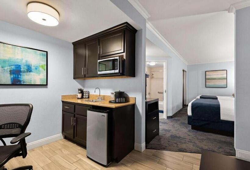 Люкс, Best Western Plus Manhattan Beach