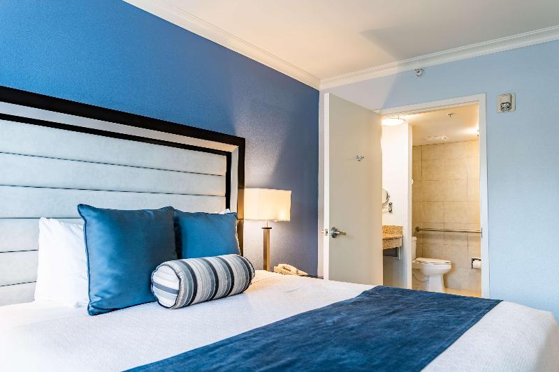 Люкс, Best Western Plus Manhattan Beach