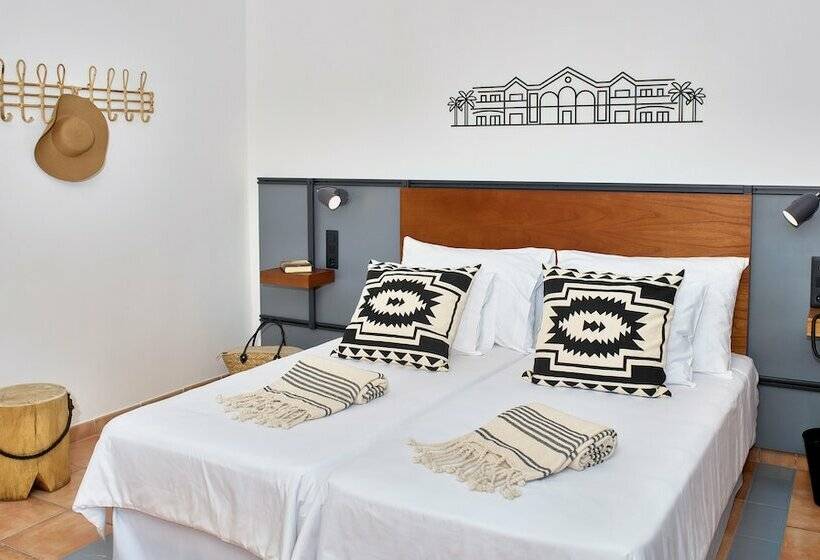 Номер Стандарт Вид на Бассейн, Coral Cotillo Beach