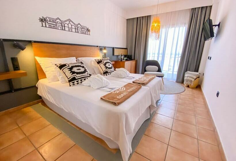 Номер Premium Вид на Бассейн, Coral Cotillo Beach