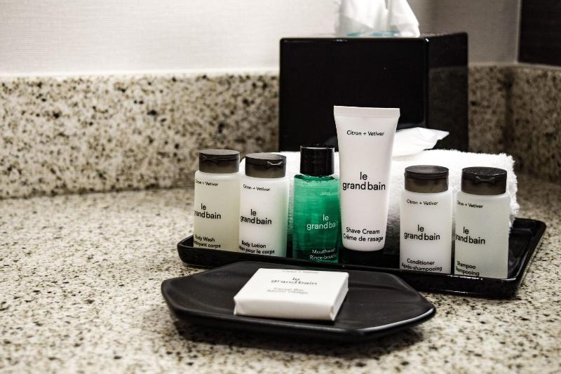 سوئیت جونیور با تخت بزرگ, Sheraton Vancouver Airport