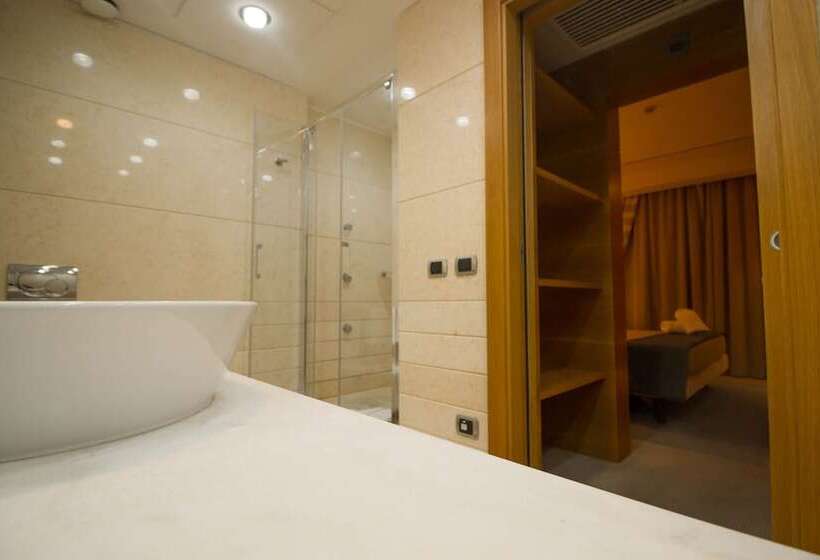 סוויטת ג'וניור, Papillo Hotels & Resorts Roma
