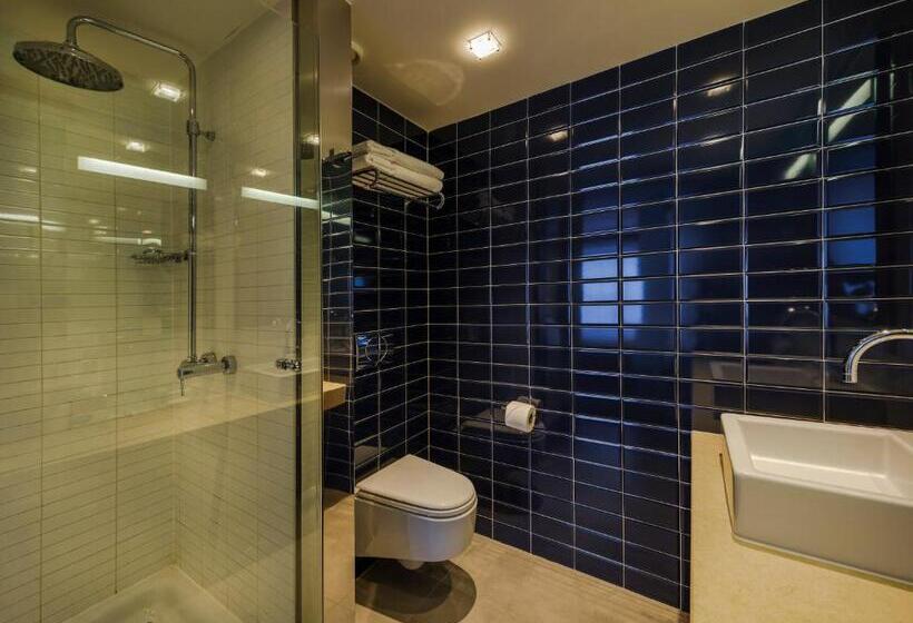سوییت, Absolute Hotel Limerick