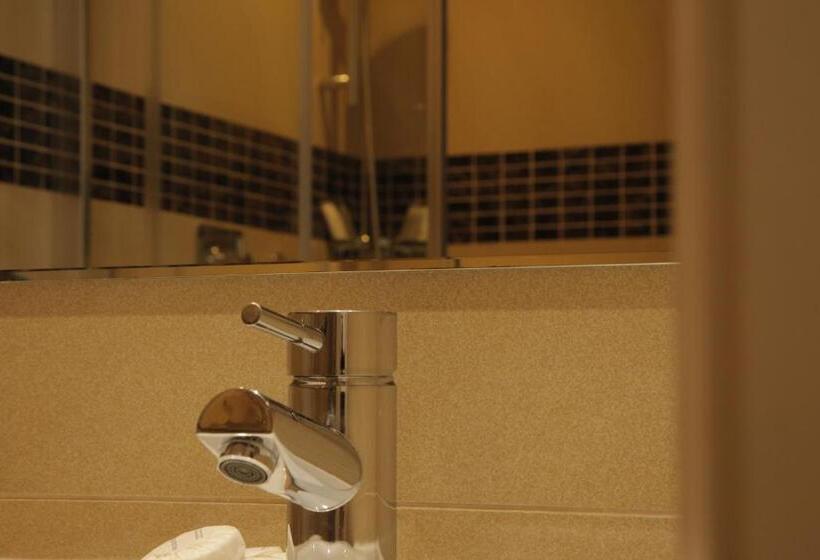 Номер Стандарт, Astors Belgravia