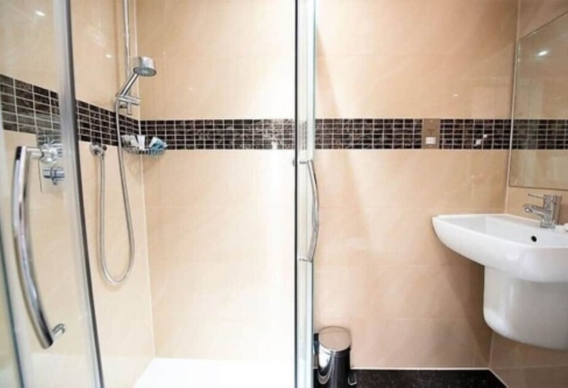 Четырехместный Номер Стандарт, Astors Belgravia