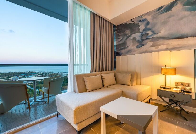 اتاق اساندارد با چشم‌انداز جانبی به دریا, Crystal Centro Resort  Ultimate All Inclusive