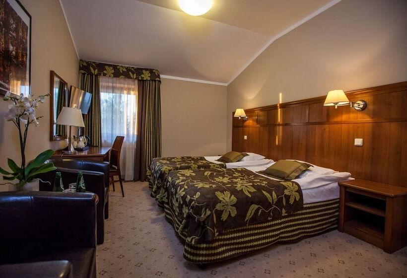 اتاق استاندارد یک نفره, Farmona Hotel Business & Spa