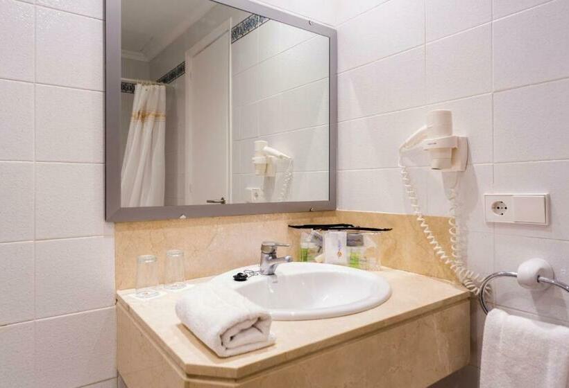 Номер Стандарт, Globales Cala'n Blanes