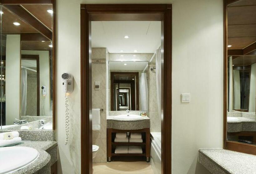 اتاق لوکس با چشم‌انداز دریا, Hurghada Marriott Beach Resort