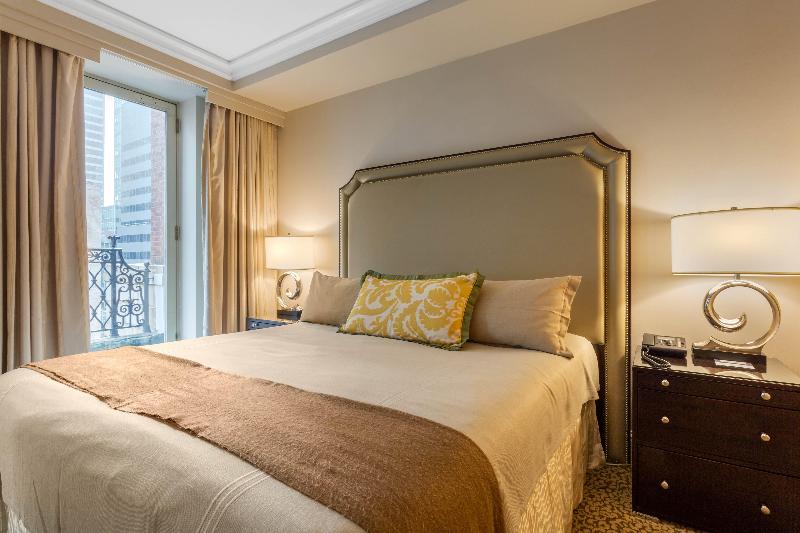 اتاق لوکس با تخت بزرگ, Omni Berkshire Place