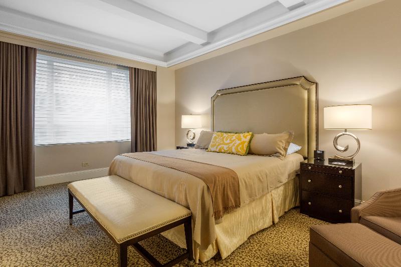 سوئیت اجرایی با تخت کینگ, Omni Berkshire Place