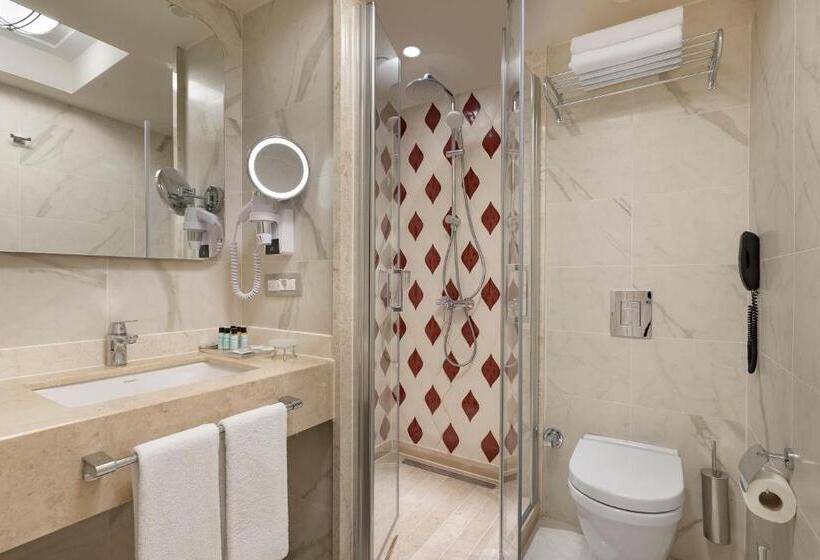 Apartament z 1 Połączoną Sypialnią, Titanic City Taksim