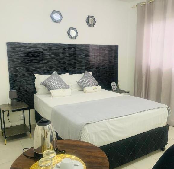 اتاق لوکس, 40 40 Accommodation