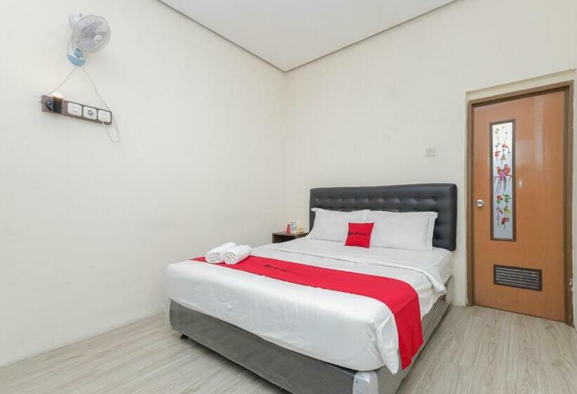 Номер Стандарт, Reddoorz At Wr Supratman Batu