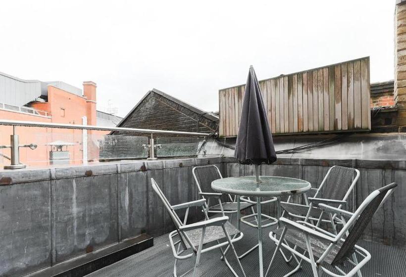 1 Bedroom Penthouse Apartment, Stayinn Trafalgar Square
