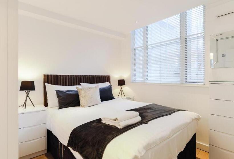 1 Bedroom Penthouse Apartment, Stayinn Trafalgar Square