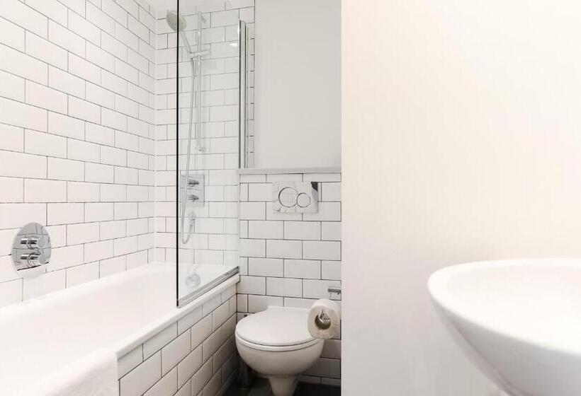 1 Bedroom Penthouse Apartment, Stayinn Trafalgar Square
