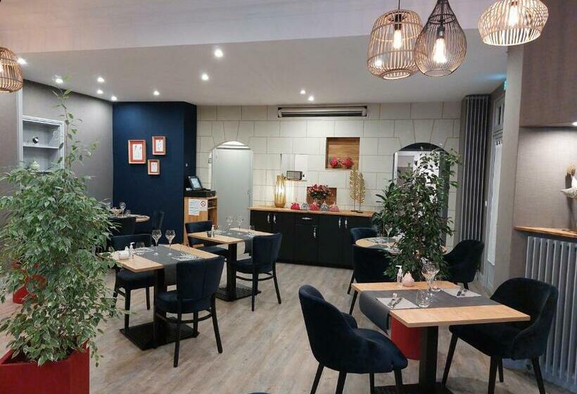 Номер Стандарт, Logis Loire Hotel   Les Cocottes Restaurant