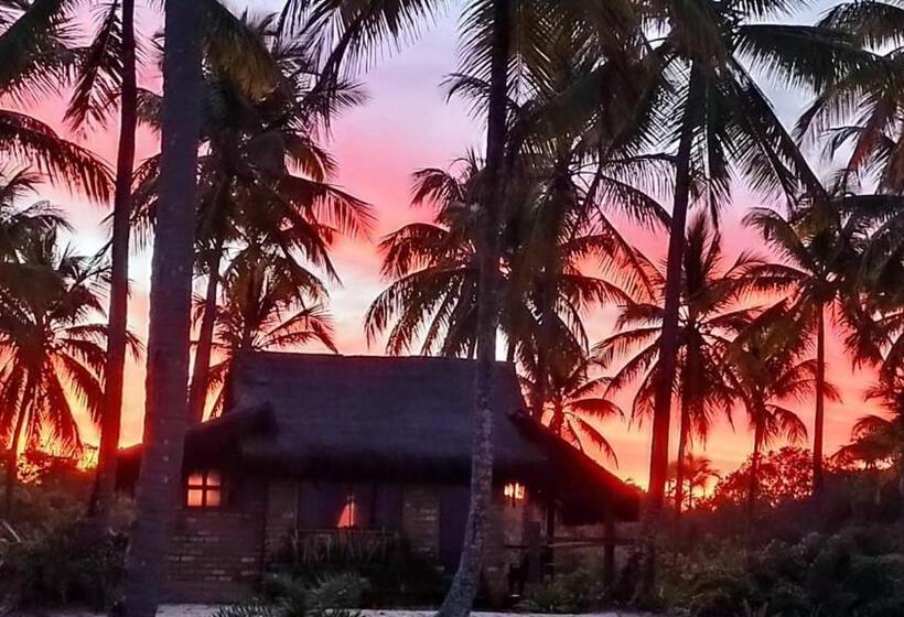 کلبه ییلاقی, Pousada Mar Dos Algodões   Praia De Algodões