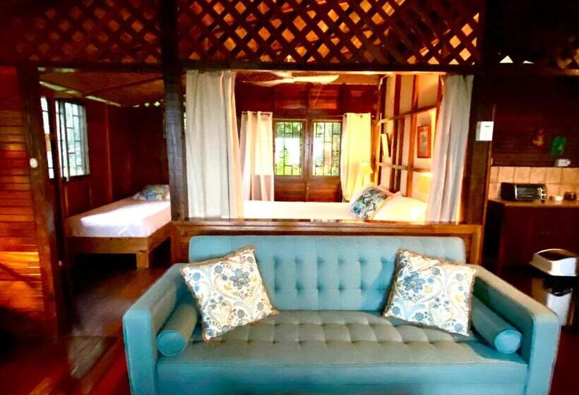 Семейное Бунгало, Pacific Edge Eco Lodge