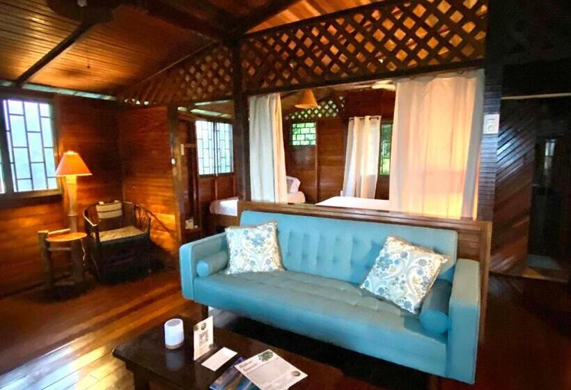 Семейное Бунгало, Pacific Edge Eco Lodge