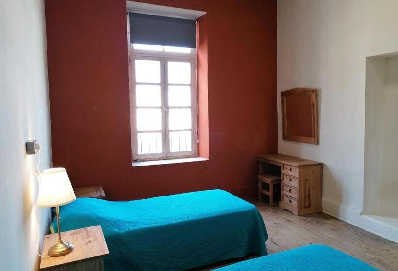 اتاق اکونومی, Le Mat Hostel