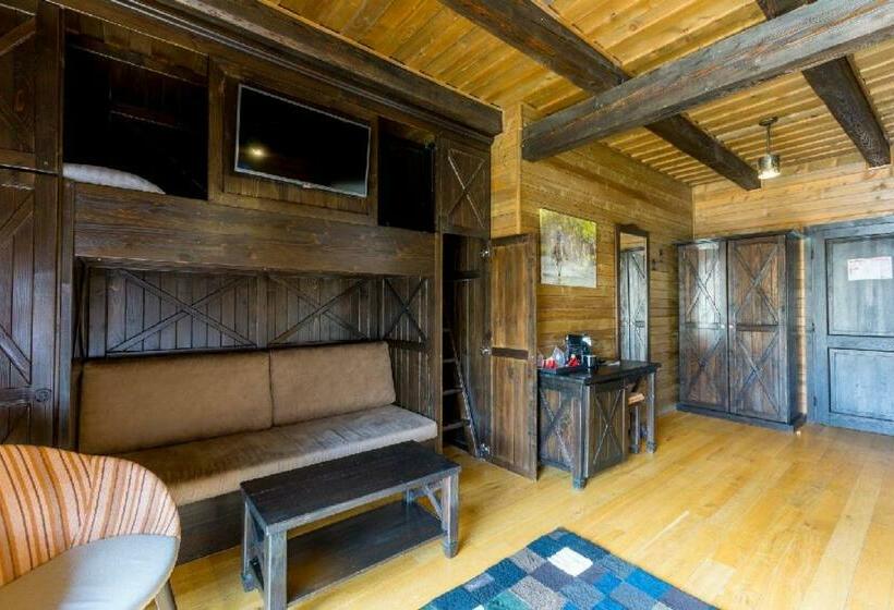Полулюкс, Maggie's Ranch