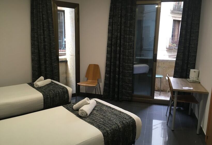 Номер Стандарт, Hostal Levante Barcelona