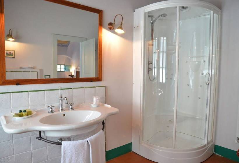 اتاق لوکس, Cortona Resortle Terre Dei Cavalieri