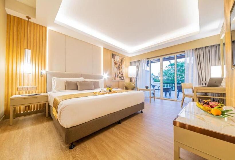 اتاق استاندارد با بالکن, Glenmarie Hotel & Golf Resort