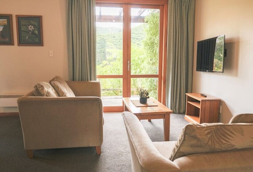 استودیوی استاندارد با تخت دوبل, Silverstream Retreat