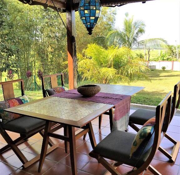 ガーデンビューのスタンダードバンガロー, Villa Kelapa Langkawi
