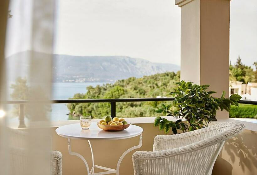 Бунгало Deluxe, Grecotel Eva Palace, Beach Luxury Resort