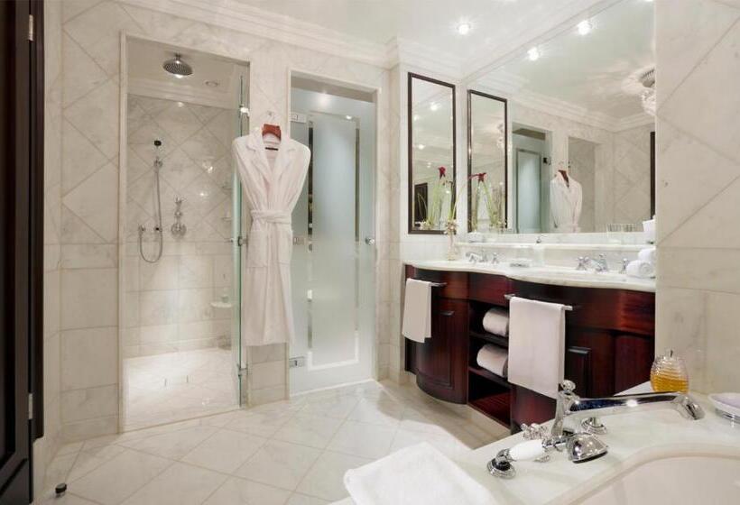Номер Deluxe Кровать Кинг, Castlemartyr Resort