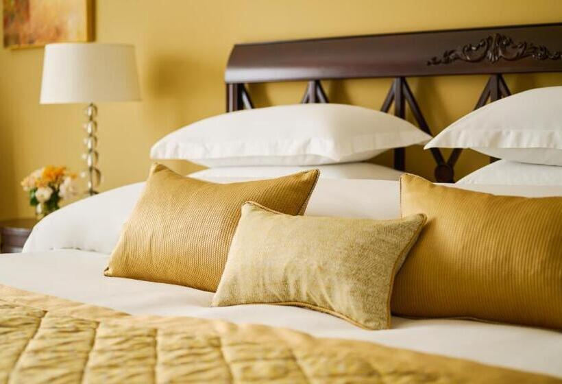 Полулюкс, Castlemartyr Resort