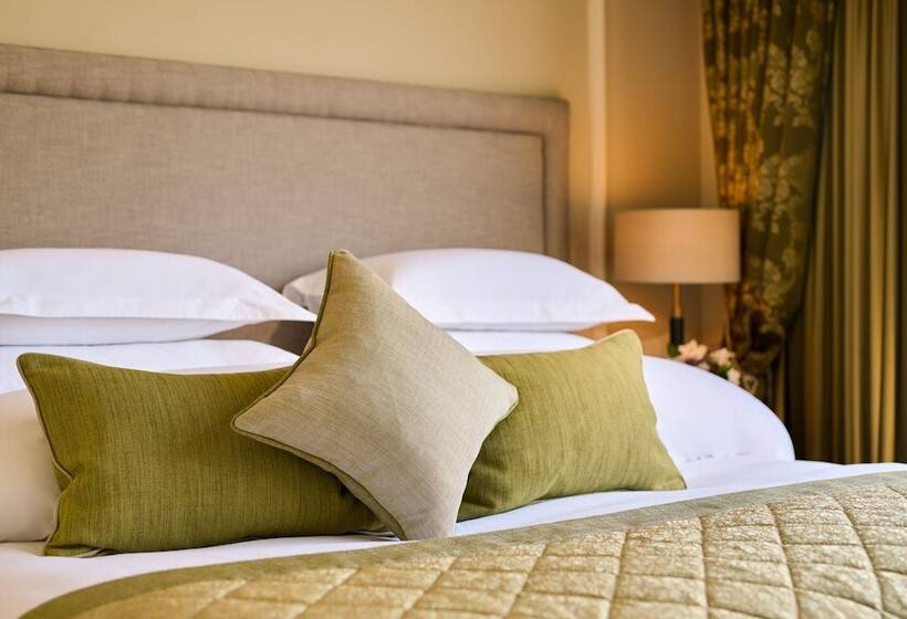 Полулюкс с Балконом, Castlemartyr Resort