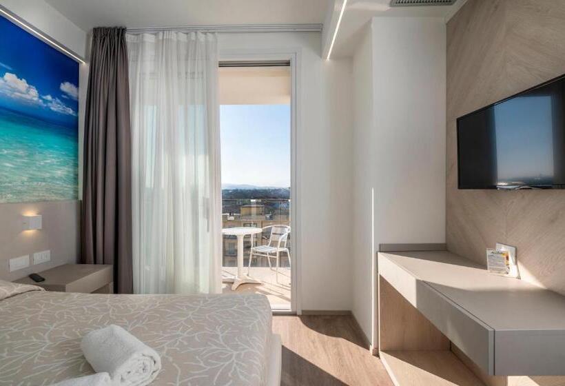 Quarto Triplo Deluxe, Harmony