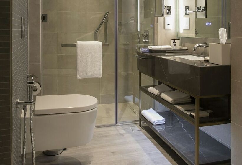 Standard Room Superior Floor, Hyatt Regency Al Kout Mall