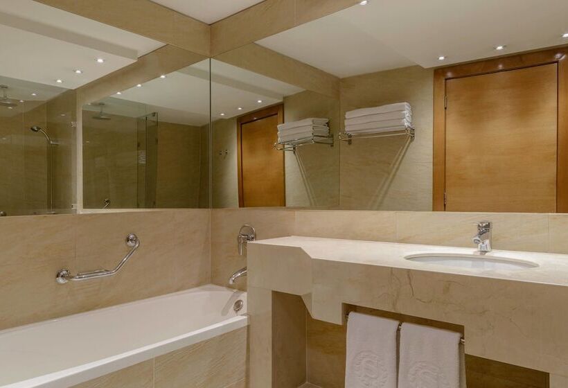 Classic Room Double Bed Sea View, Sheraton Miramar Hotel & Convention Center