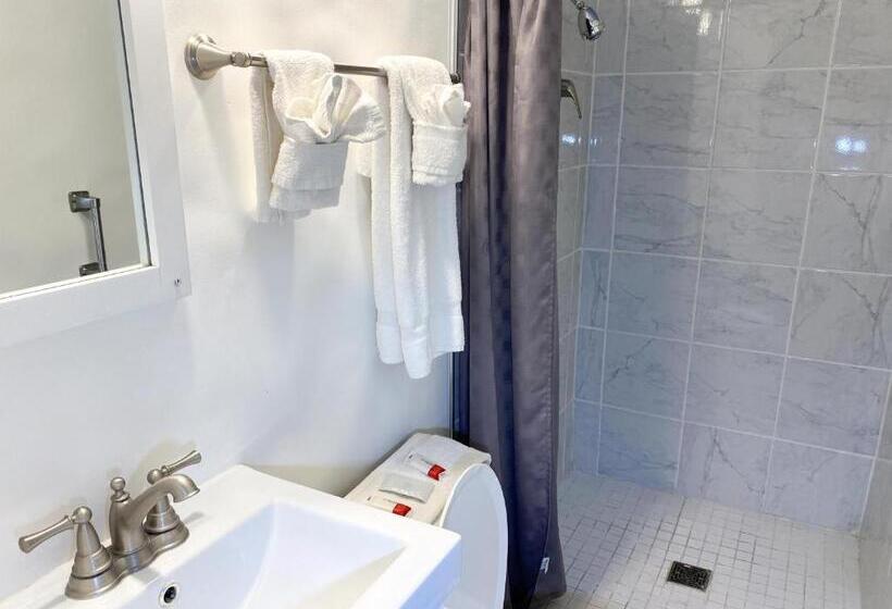 Номер Стандарт, Guest Ranch Motel