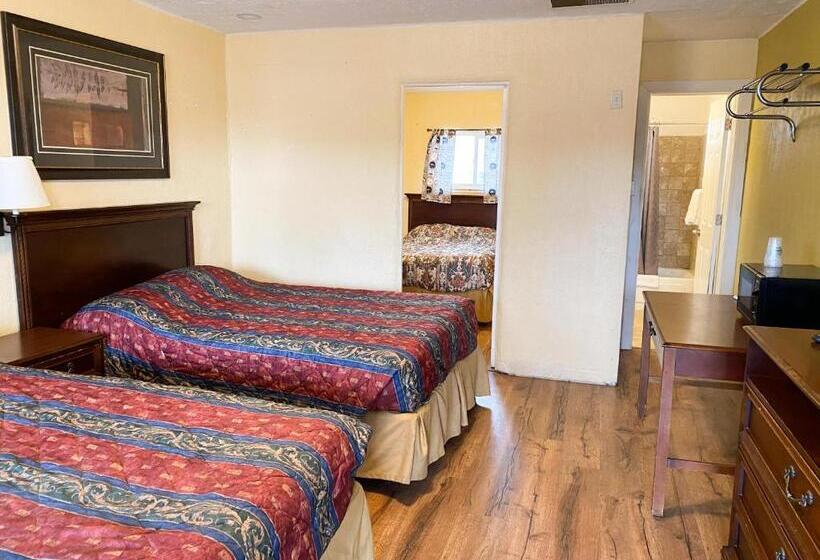 Номер Deluxe, Guest Ranch Motel