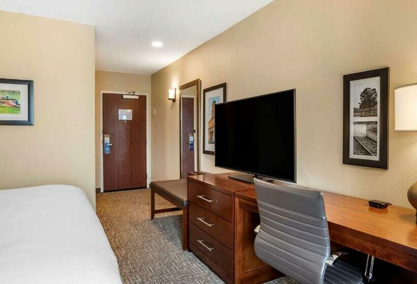 Quarto Estandar Cama King, Comfort Inn & Suites
