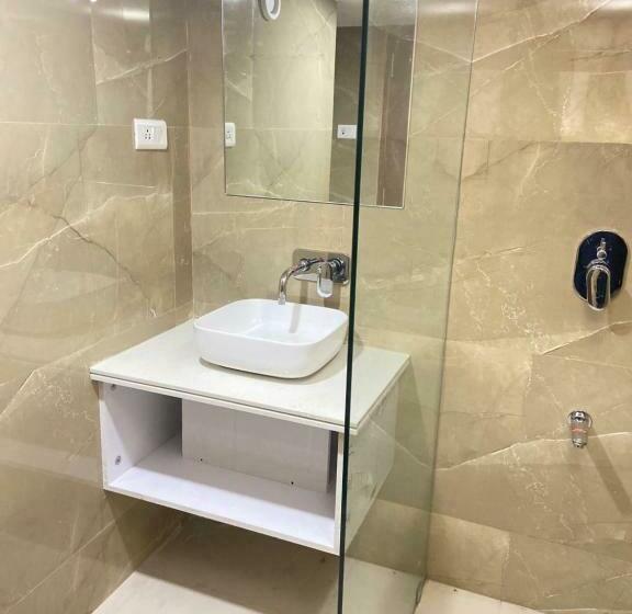 Номер Стандарт, High Rise Regency, Burhanpur