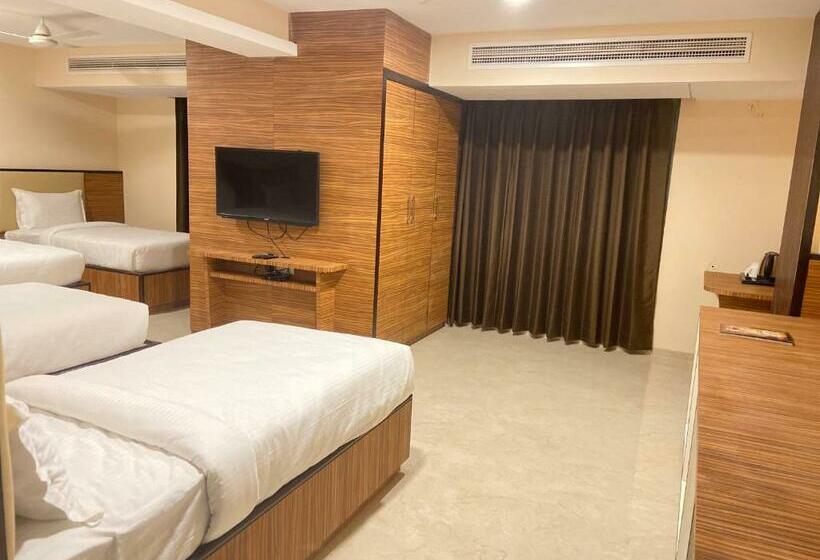 Номер Deluxe, High Rise Regency, Burhanpur