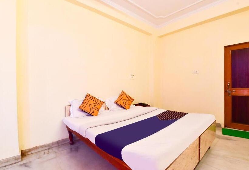 Трехместный Номер Классика, Vaccinated Staff  Spot On Jai1267  Taj Inn