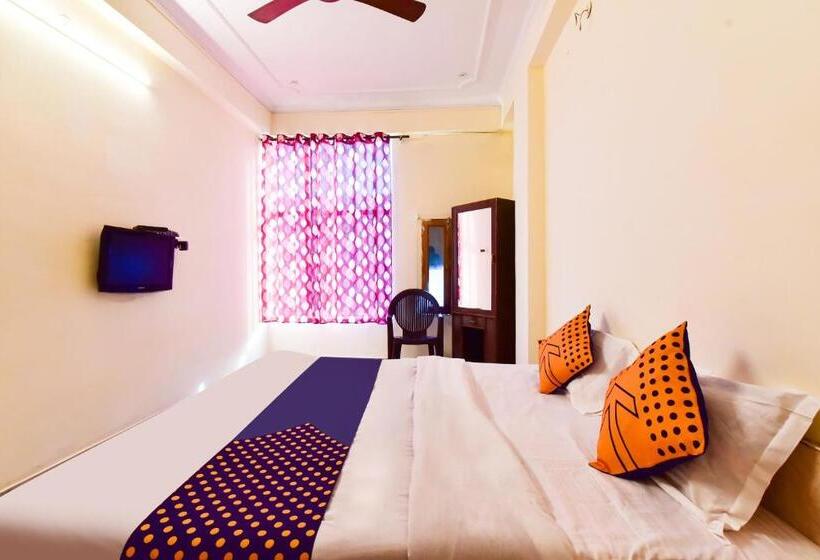 Трехместный Номер Классика, Vaccinated Staff  Spot On Jai1267  Taj Inn