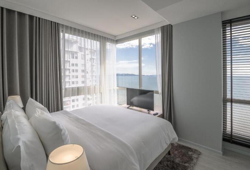 3 Bedroom Suite, Veranda Residence Pattaya Pool Villa
