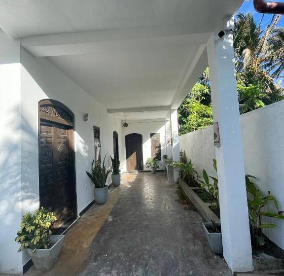 标准间, Hawara Coliving Midigama