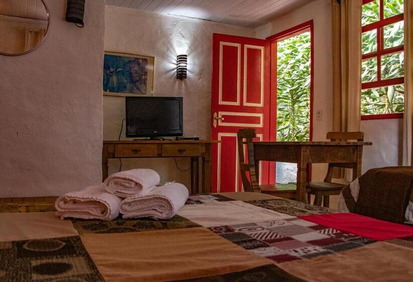اتاق استاندارد سه نفره, Espaço João Mineiro