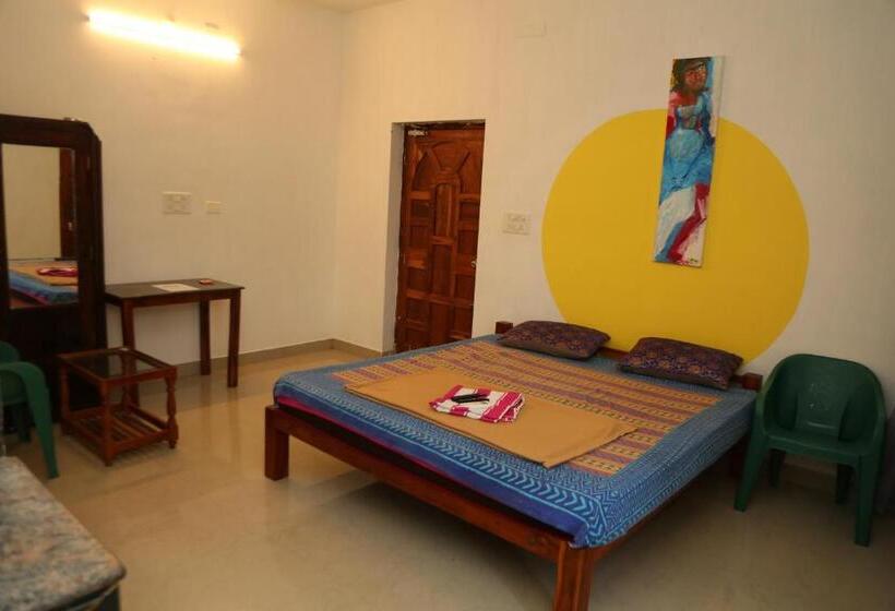 ویلای 1 خوابه, Blissful Haven Art House   Near Entrance To Auroville